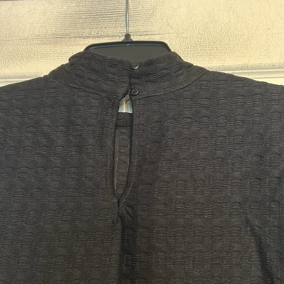 Blue Tassel Top Size Medium Black - Picture 6 of 7